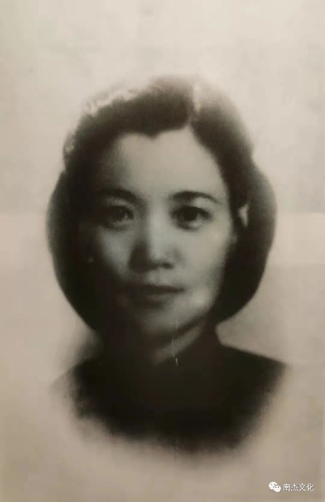 安娥小传及其遗稿《五月榴花照眼明》