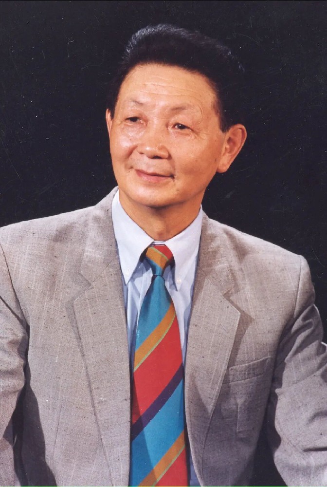 “满园桃李，城筑于勤” ——怀念舞蹈教育家唐满城先生